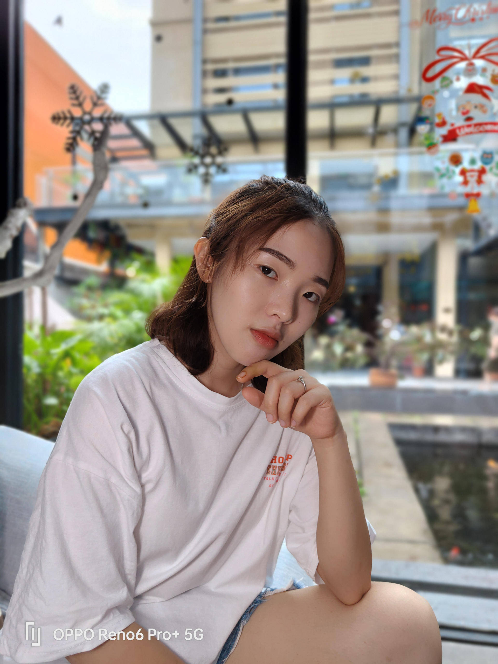 人像拍照真的需要美颜相机苹果oppo两款机型对比出结果