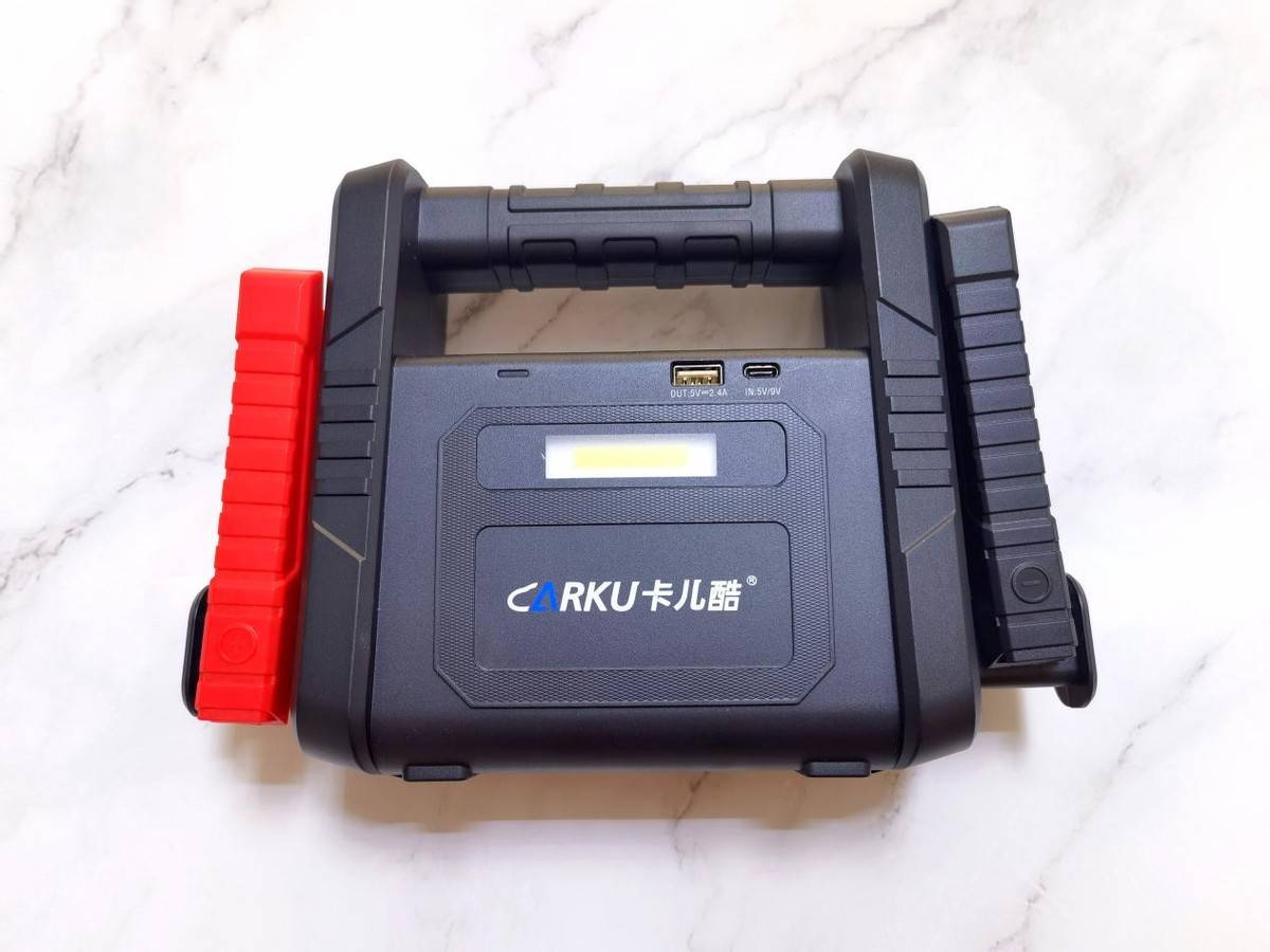卡儿酷汽车应急电源评测 搭电不求人 还能给手机充电 电瓶