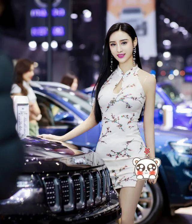 原创美腿车模吴春怡穿旗袍大秀身材曲线气质完美压倒了一切
