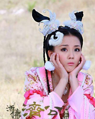 她曾红过大s,被父亲捧红也被他毁掉,如今只能在剧中打酱油_楼世芳