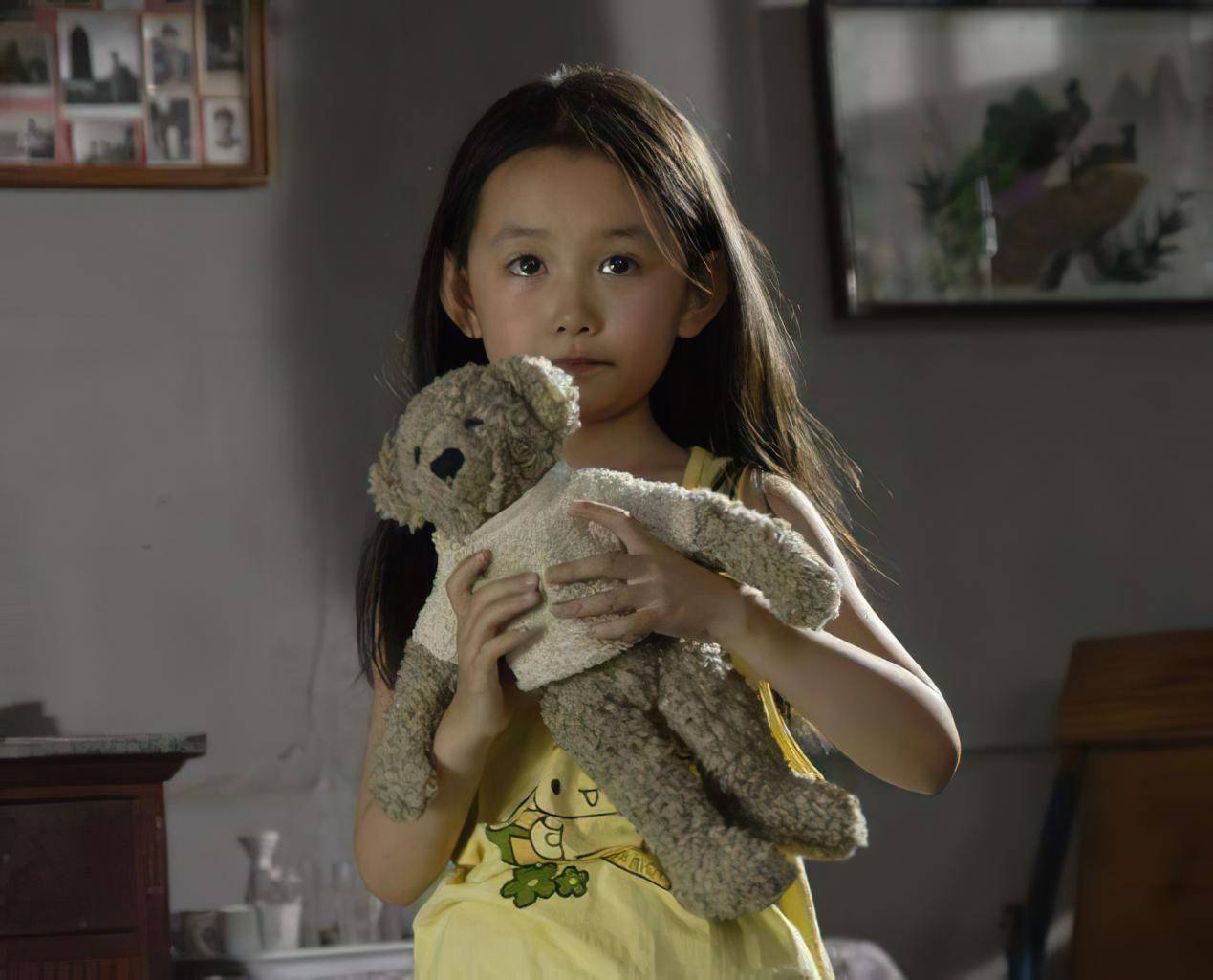 她是"出道最早"的童星,12岁把初吻给了吴磊,如今19岁美若天仙!