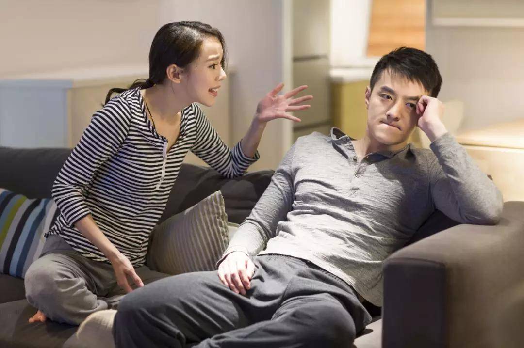 梦回情感交织，解析梦中老公哭泣与公婆争执的深层含义