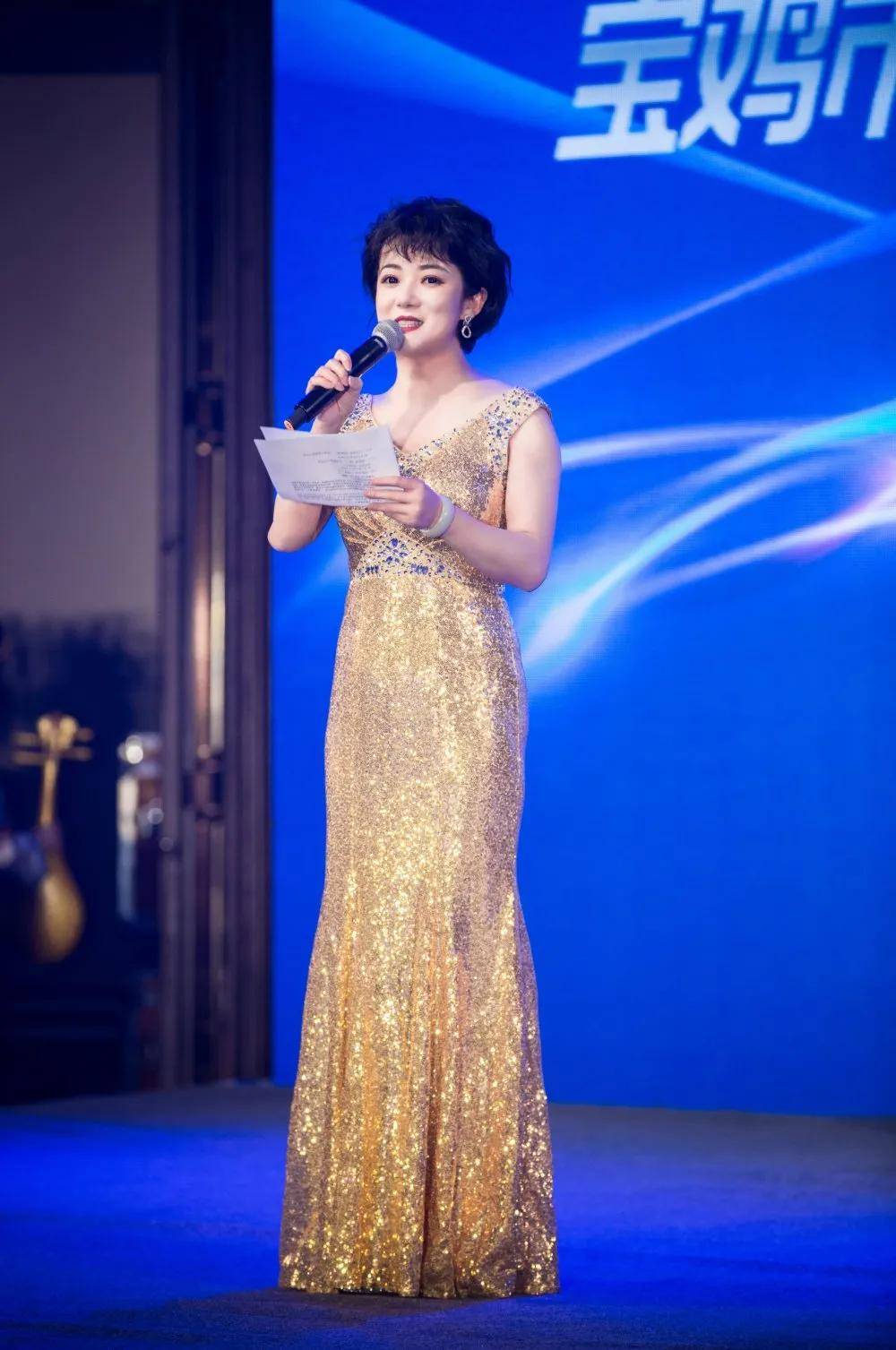 "陕西省十大最美民间歌手"青年歌手,陕西省音乐家协会会员,杨健海棠