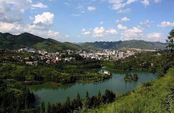 古扎镇人口_贵州又一“小将”出圈,人口不到40万,被称为“古茶树之乡”