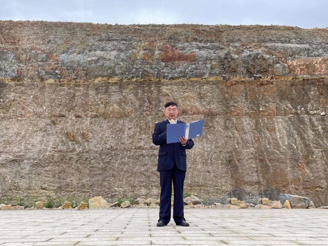 科目展示列队入场本次cot拓展训练总结大会由主持人林欢宣布正式开始