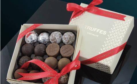 相信有一些土豪也是品尝过它的,瑞士teuscher软心巧克力是瑞士莲的