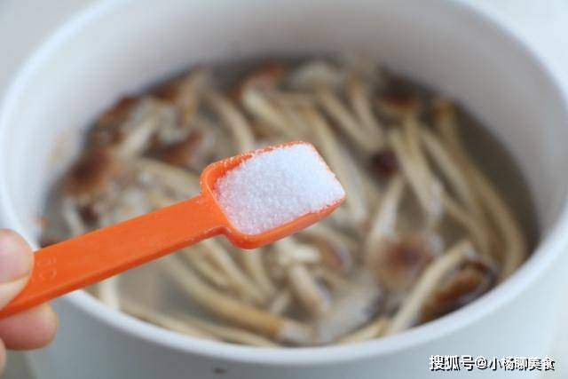 烧什么汤给孩子喝 0636470841c443b48de1228f27d5e3d6.jpeg