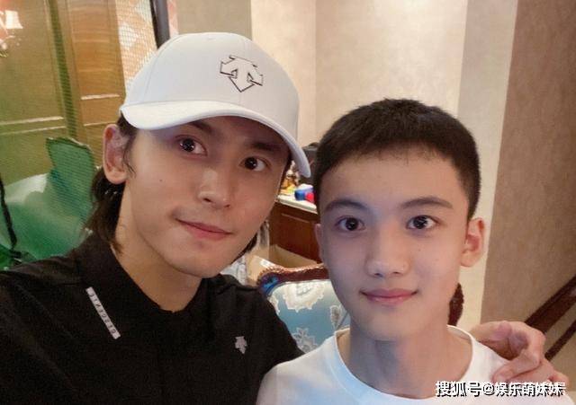 原创山河令中张成岭的家装修普通网友为了过审的工具人