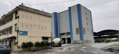 湖北新港：爱心铺就幸福路 (图2)