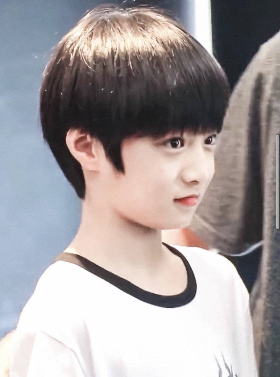 从台风十子到tyt到tnt,刘耀文真的成长的很多,当年进密室逃脱还需要