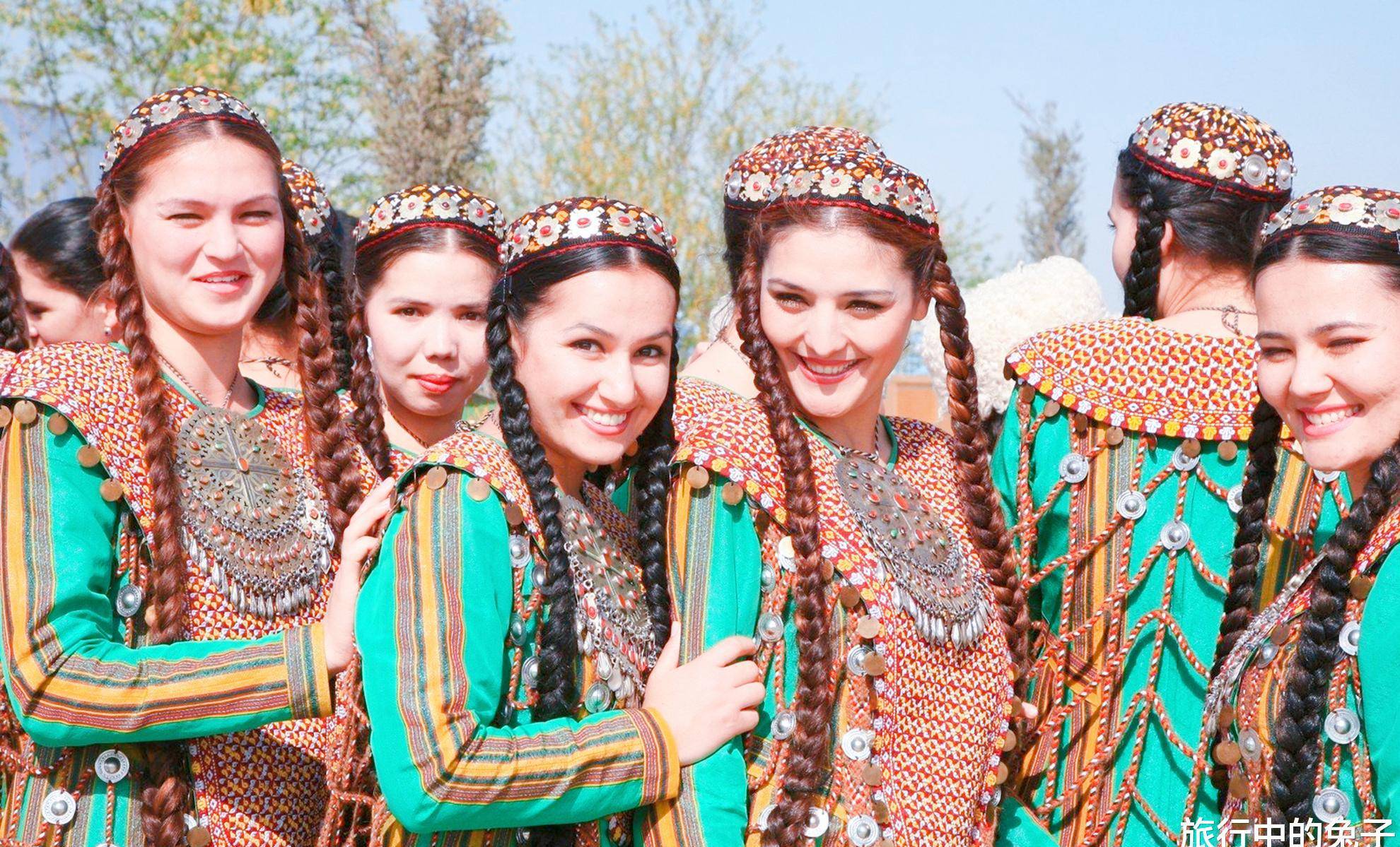 亚洲唯一永久中立国,想去一次非常难,消费很低_土库曼斯坦