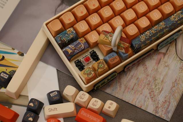 颜值创意就是洛斐小翘69机械键盘可diy的键盘