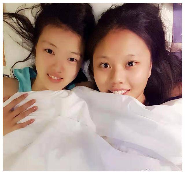 张常宁和龚翔宇晒同床照两人颜值超高搞怪卖萌感情太好