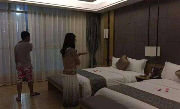 什么酒店会查房 65da2069f0484233b23f50c961383727.jpeg