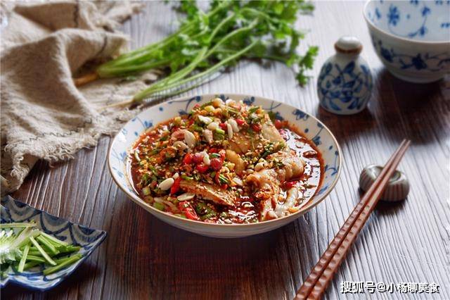 最简单的家庭版口水鸡 f80b7ef3eab84e4d8381be37f2914b1c.jpeg