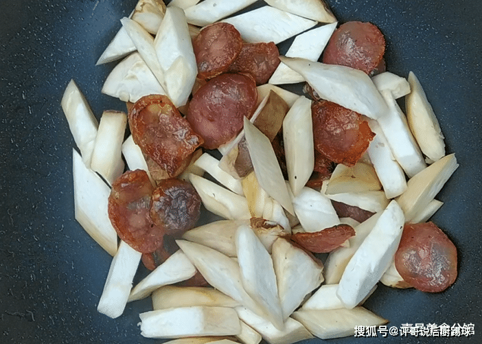 洋葱和什么搭配做美食好吃 1d9cfca8d00747c99e54fc60ca73f3d6.png