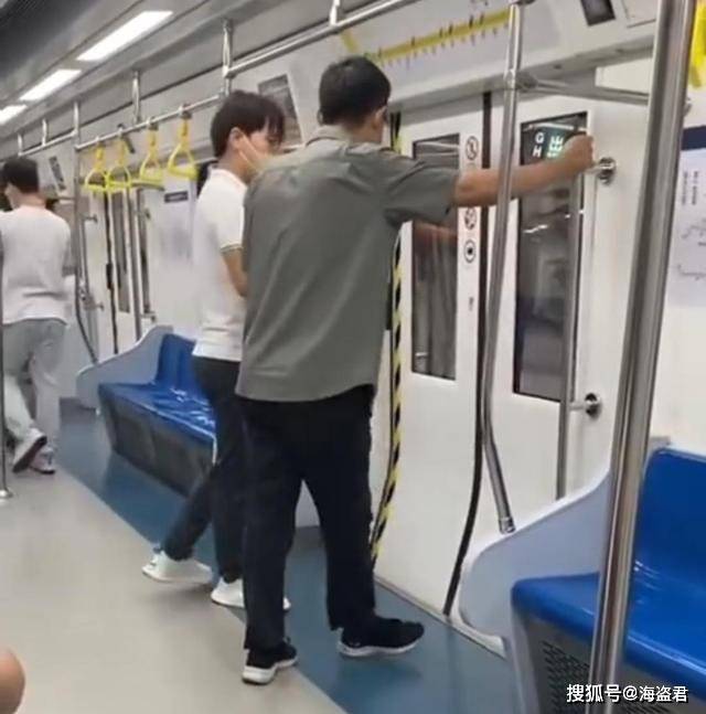 35421abb75224fd79784794c0c129a7b.jpeg