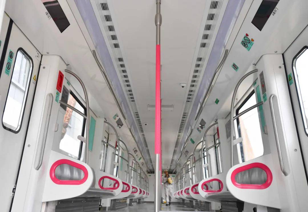 武汉地铁座椅图片