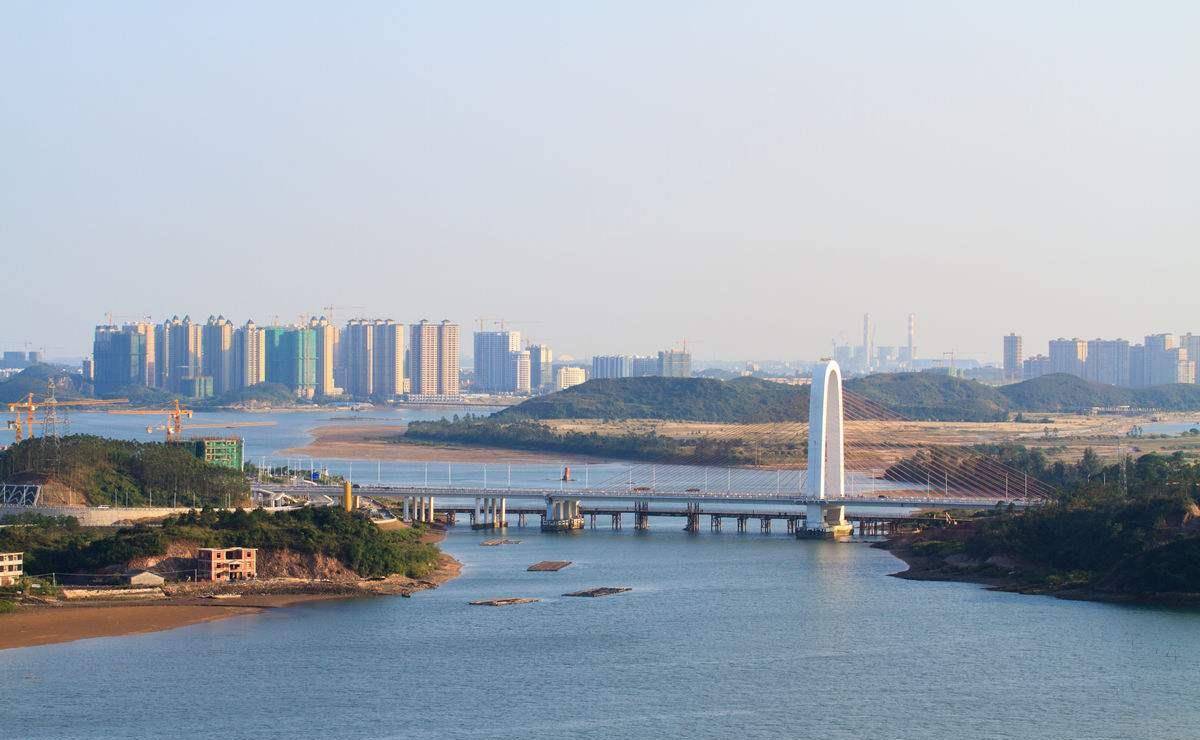 防城港人均gdp(3)