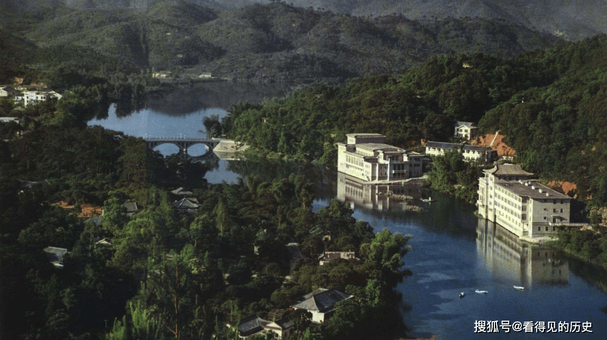 原创老照片60年代的温泉疗养院