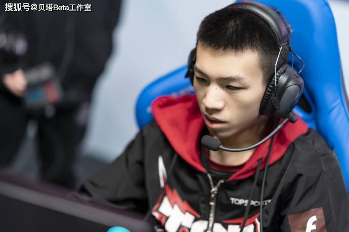 前tes打野沦为陪玩!曾身价高达上千万,如今找不到工作令人唏嘘