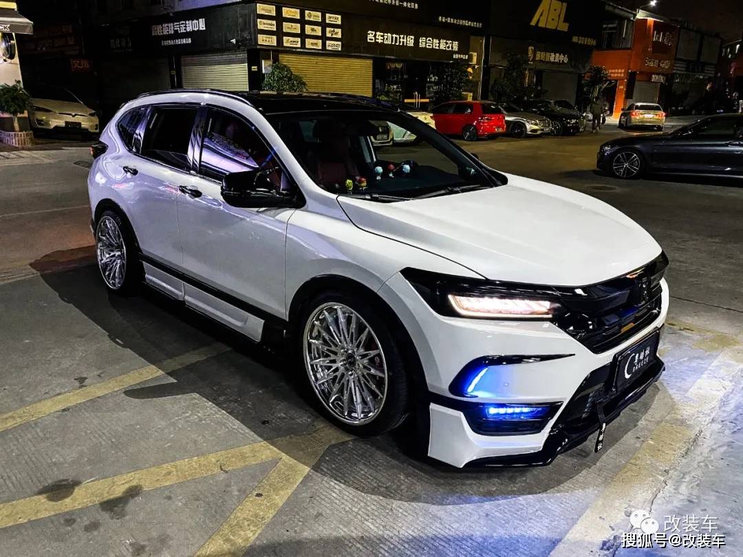 再加10万块本田皓影也很帅自己开模做套件玩姿态