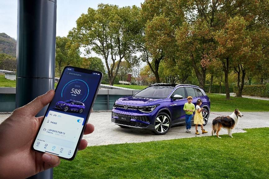 可以用手机控制的车 dac9c19bc83a4ff692b4dbd12905b998.jpeg