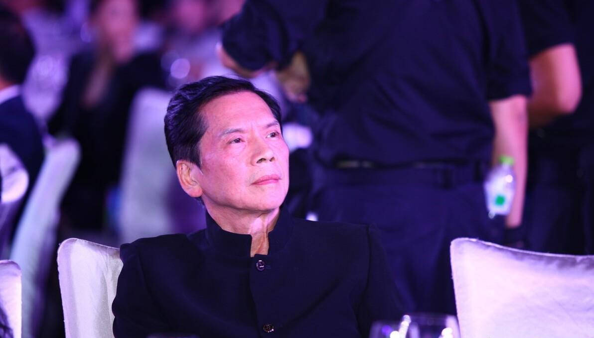 向华强最大的靠山是谁?不是军统出身的父亲,而是他的亲大哥