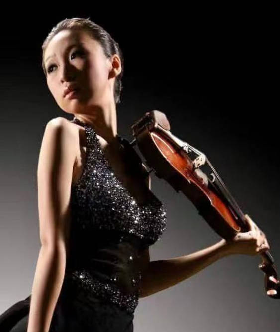 再传噩耗！38岁美女艺术家跳楼自杀身亡生前饱受抑郁症折磨！