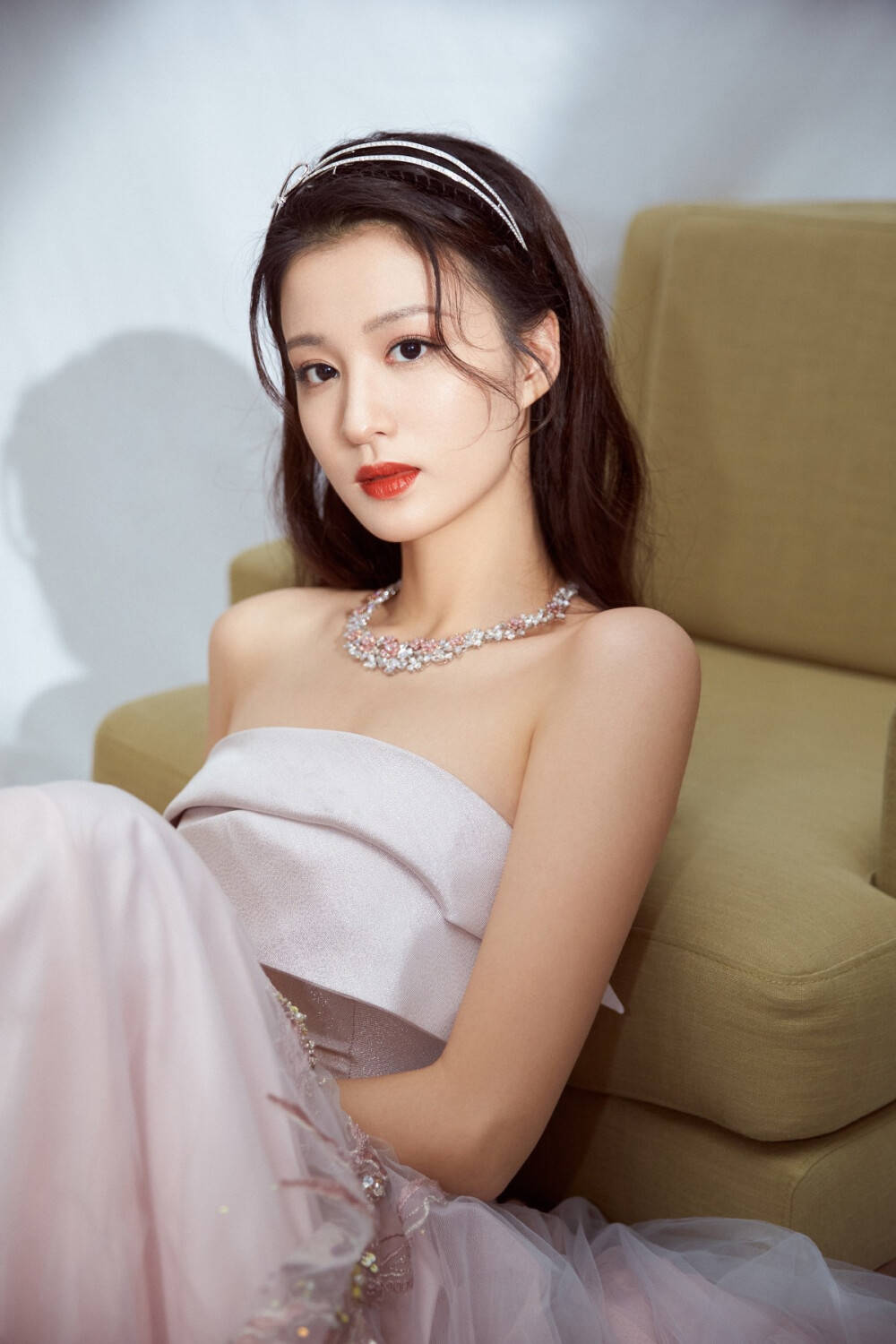 这4位95后小花各有各的美找对风格太重要了