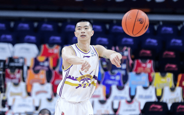 北控后卫离队或加盟首钢!京城双雄又开始角力 马布里如何反击?_王子瑞