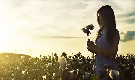 因为|“给儿媳买房买车视若亲生，给女儿伺候月子，成儿媳不养老理由”