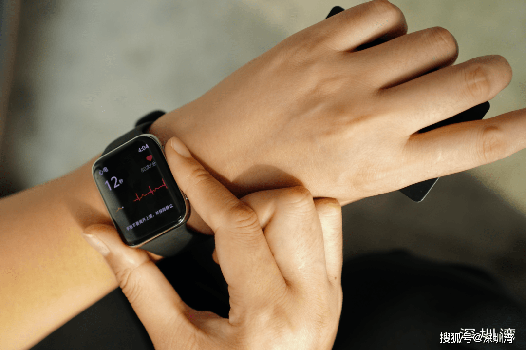 心电图|苹果拿到国家药监局的认证，但国行 Apple Watch 推行 ECG 道阻且长