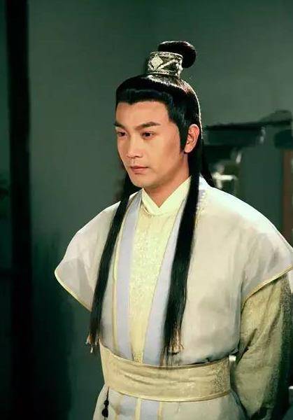 44岁"花满楼"张智尧,颜值演技碾压小鲜肉,出道多年就是捧不红_剧中