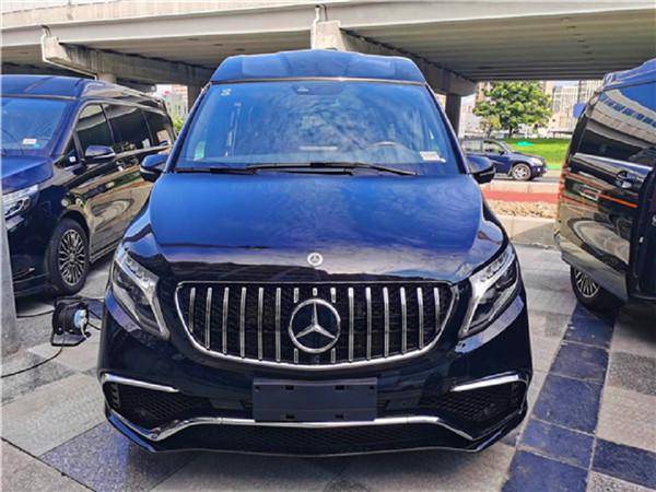 21款金冠奔驰v260l改装高顶尽显奢华大佬座驾