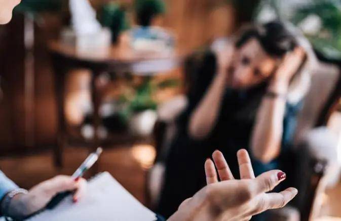 什么是双相抑郁症是怎么引起的 cea5c077e50b4490b5000b605f3ce1e4.jpeg