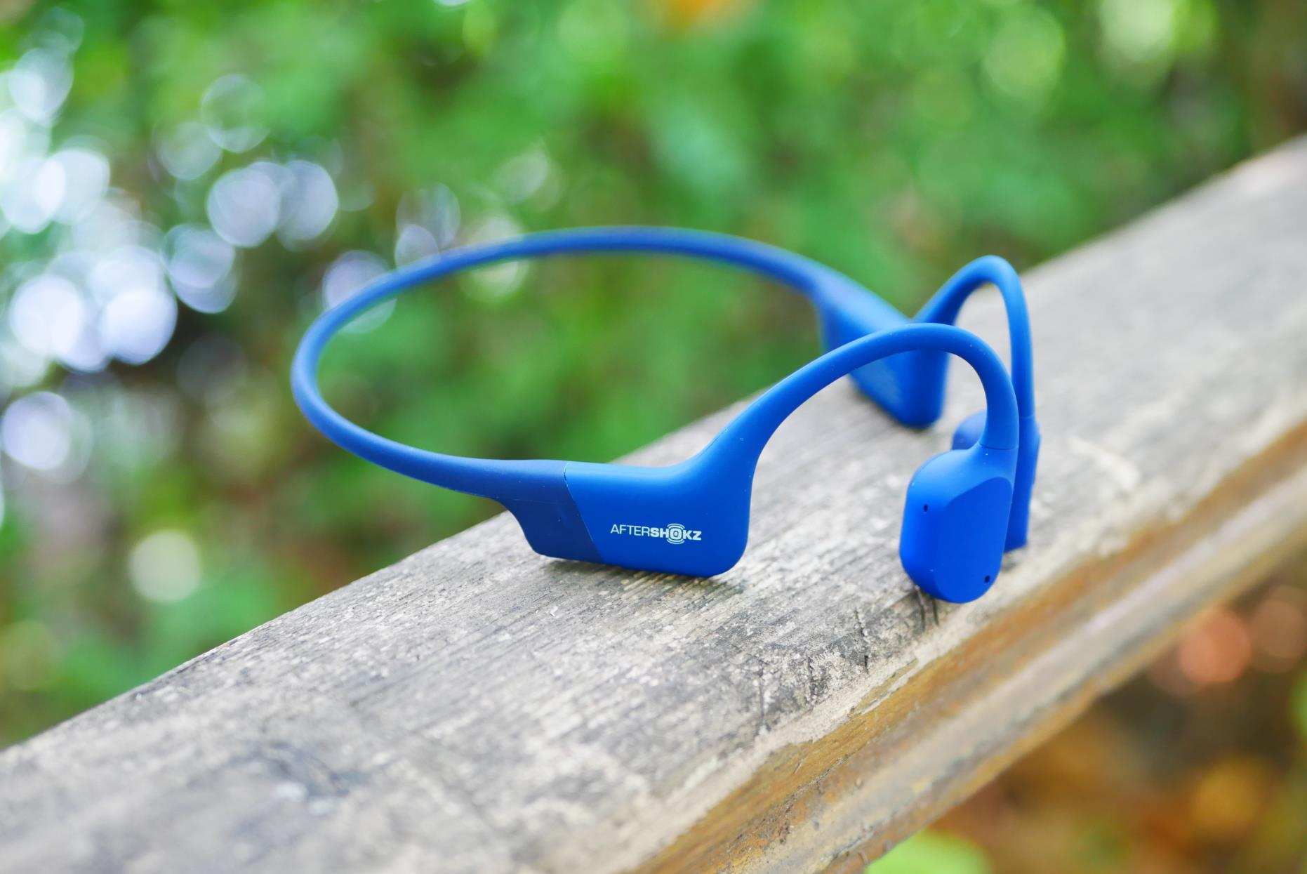 轻盈舒适无惧汗水为跑步而生韶音as800骨传导专业运动耳机