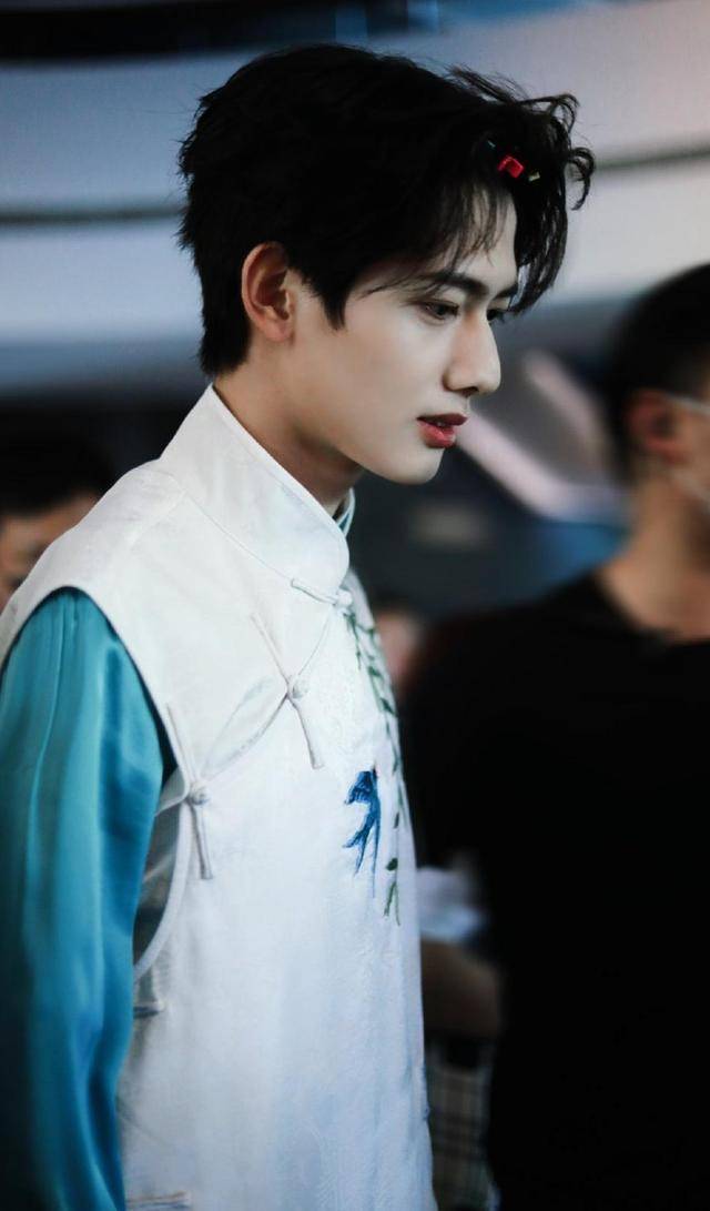 原创甘望星民国风图片帅哥总是养眼的