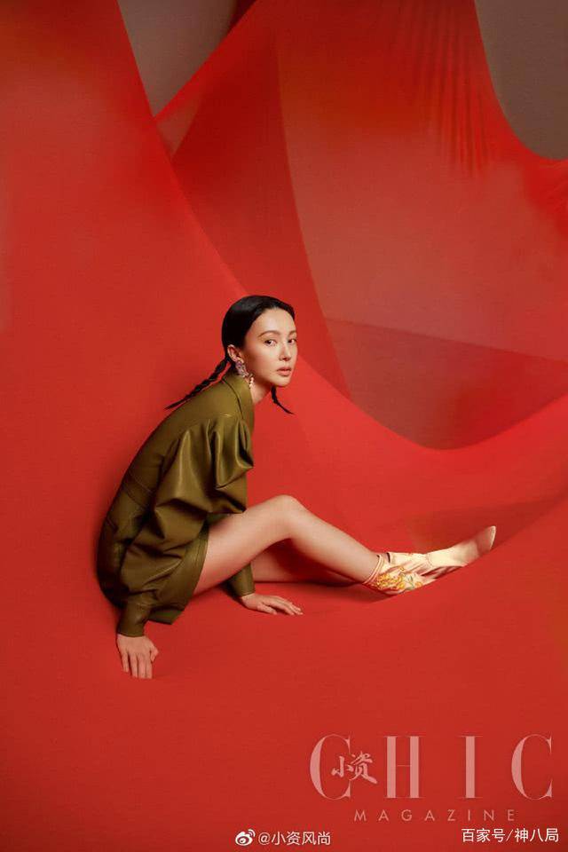 金晨全新时尚大片曝光 完美驾驭齐刘海 黑裙红纱神秘惊艳 隆平联社
