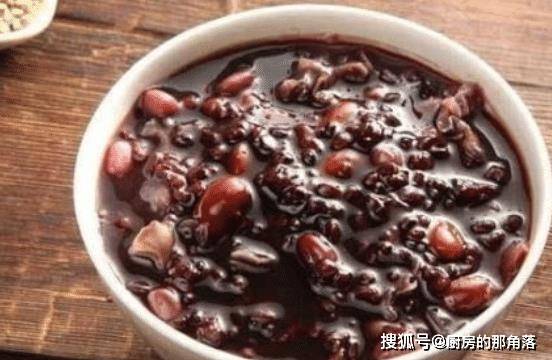 红豆和什么一起煮补气血最好 5a577bb164ca437c8bf48397a3cbea3c.jpeg
