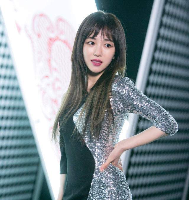 嘴硬后被迫承认介入他人感情,她的口碑还有救吗?