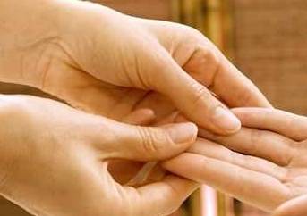 葡萄糖|手上有这3个表现,说明血糖偏高,你该好好控制血糖了