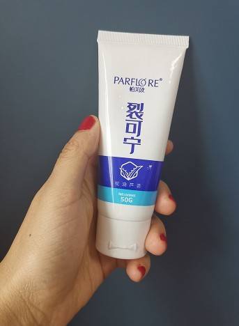 怎么样涂护手霜 fe44630b1fd44e60b66797d43f2047f5.jpeg