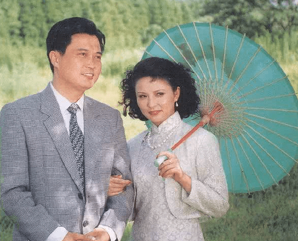 杨丞琳脑残曾轶可章子怡杨丞琳曾经被称“脑残”的明星