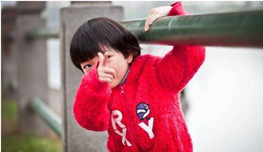 玩具|孩子一看到好看玩具就撒泼打滚,别再轻易妥协,掌握这3点更重要