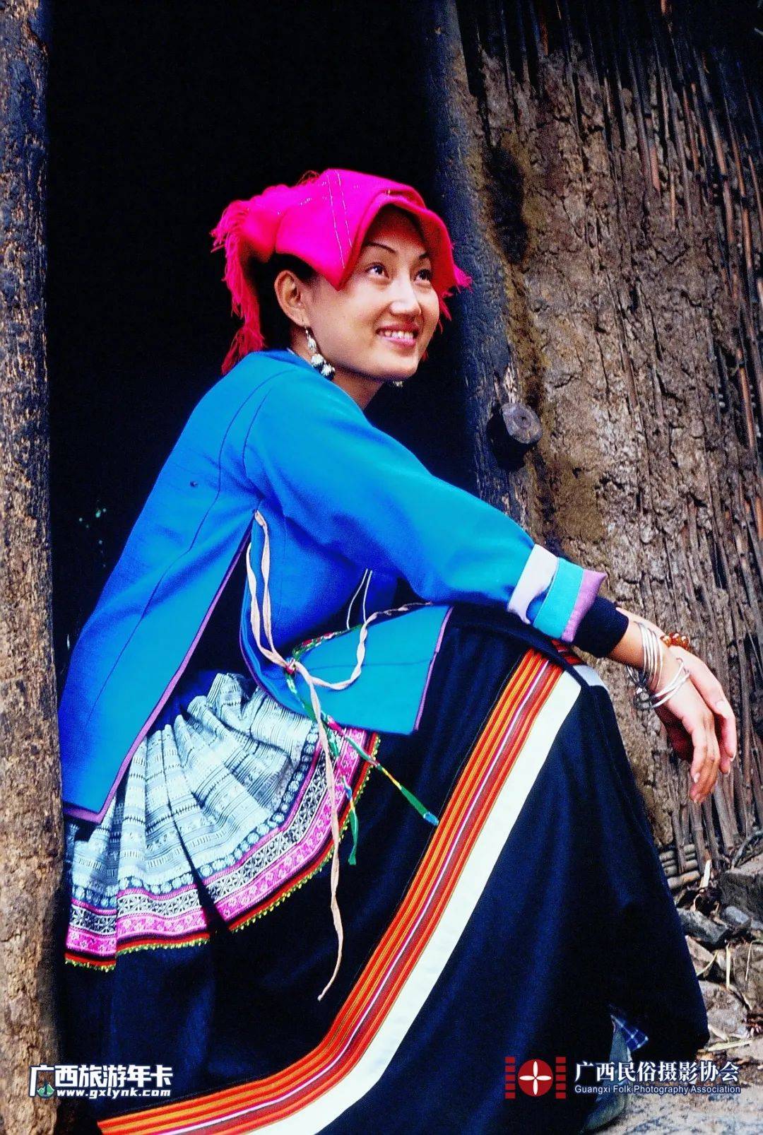 活化石)(素苗女人——大山之神)苗家山寨,女人是天,勤劳善良,质朴大方