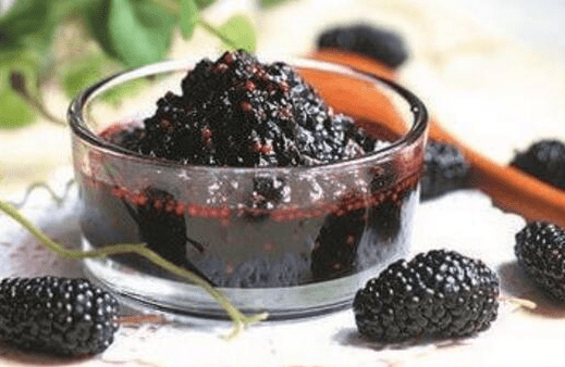 功效|桑葚酒的功效作用，滋阴补血，女人喝桑葚酒的好处多！