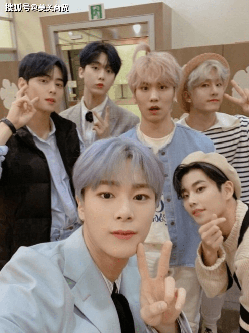 男偶像排名_偶像活动图片(3)