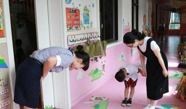 因为|宝妈晒幼儿园“学费单”火了，引无数父母共鸣：三胎谁爱生谁生