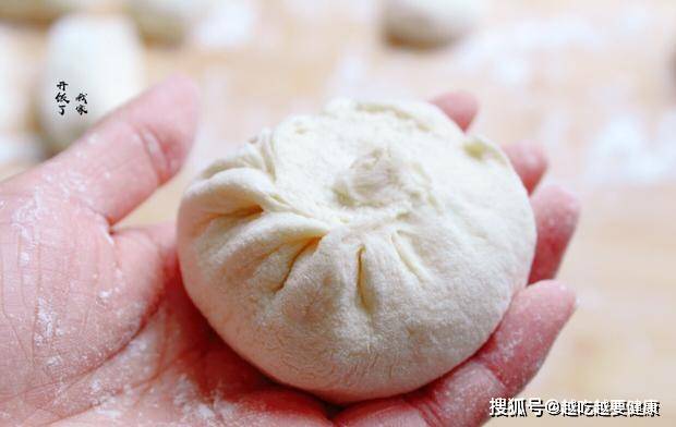 怎么给宝宝做馒头吃 733bbcb1c4d4456eafb6ba6a8a6fbfe1.jpeg